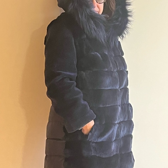 Elegant Navy Real Fur Hooded Jacket - Picture 2 of 12